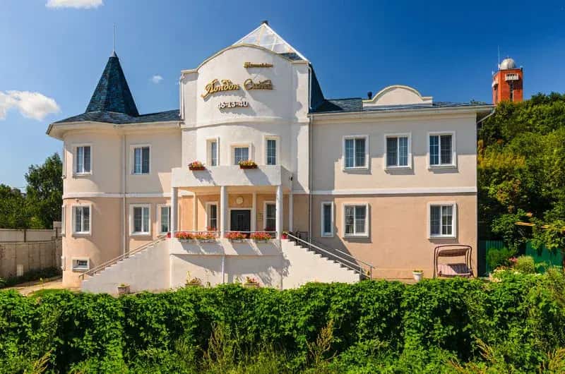 Лондон-Сити на улице Бекешская: главное фото 1