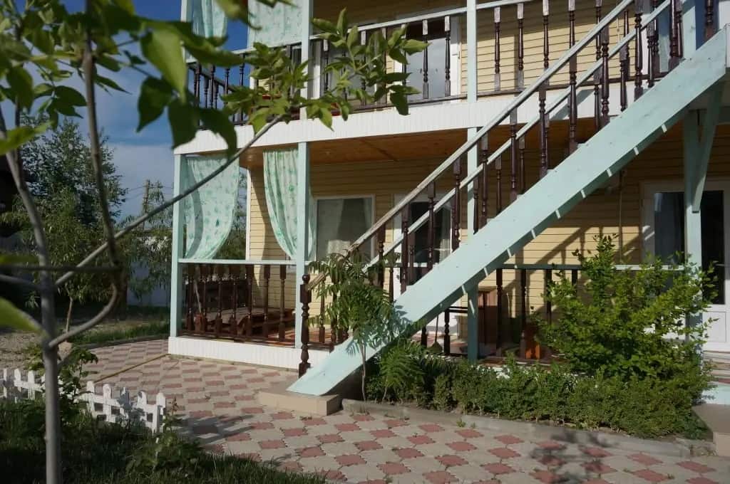 Abazhur Guest House: главное фото 1