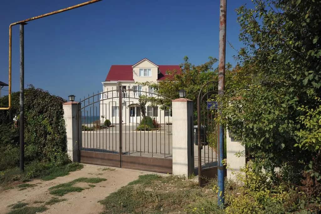 Gostevoy Dom Falkon Tamani: главное фото 1