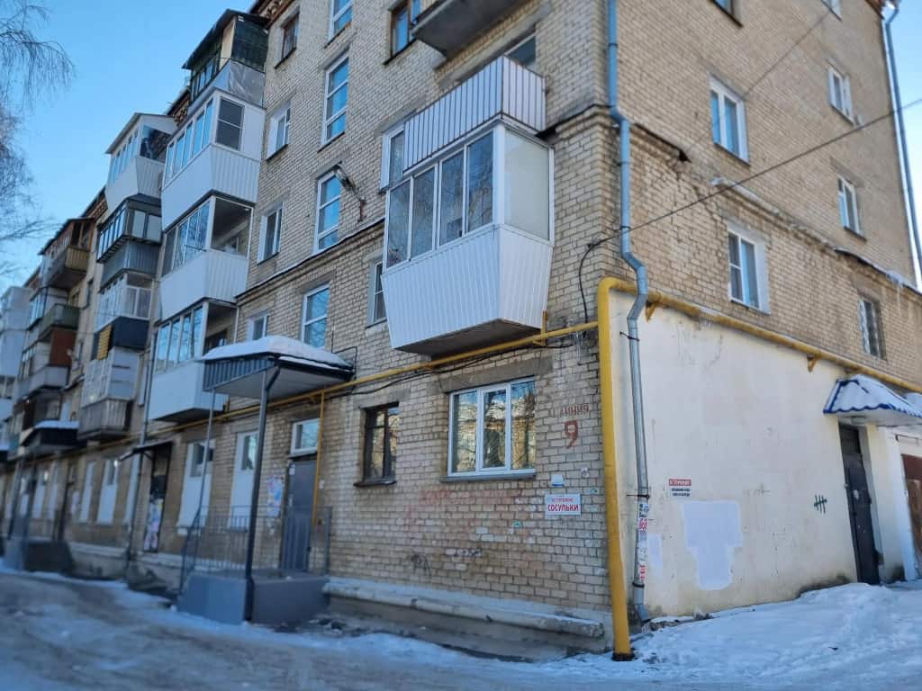 Апартаменты на проспекте имени Ю.А. Гагарина 1-я линия 9: главное фото 1
