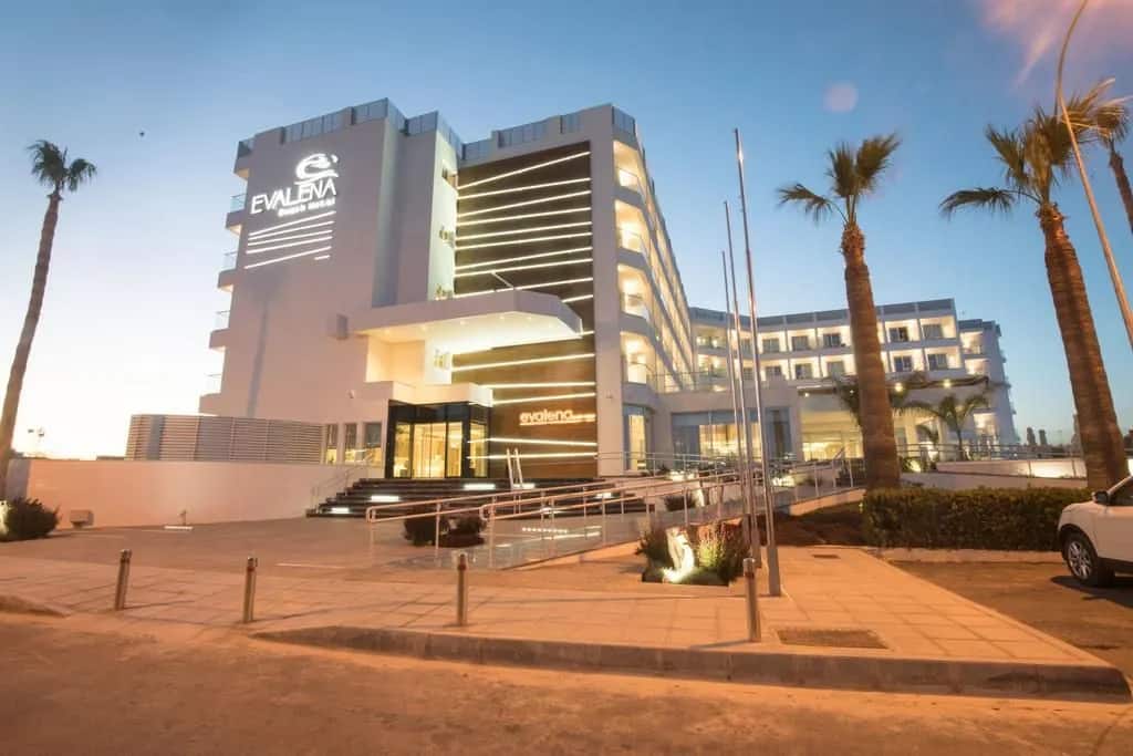 Evalena Beach Hotel: главное фото 1
