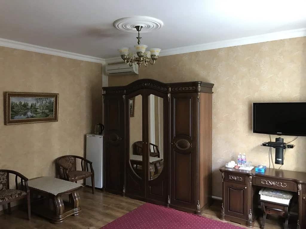Caucasus Hotel: главное фото 1