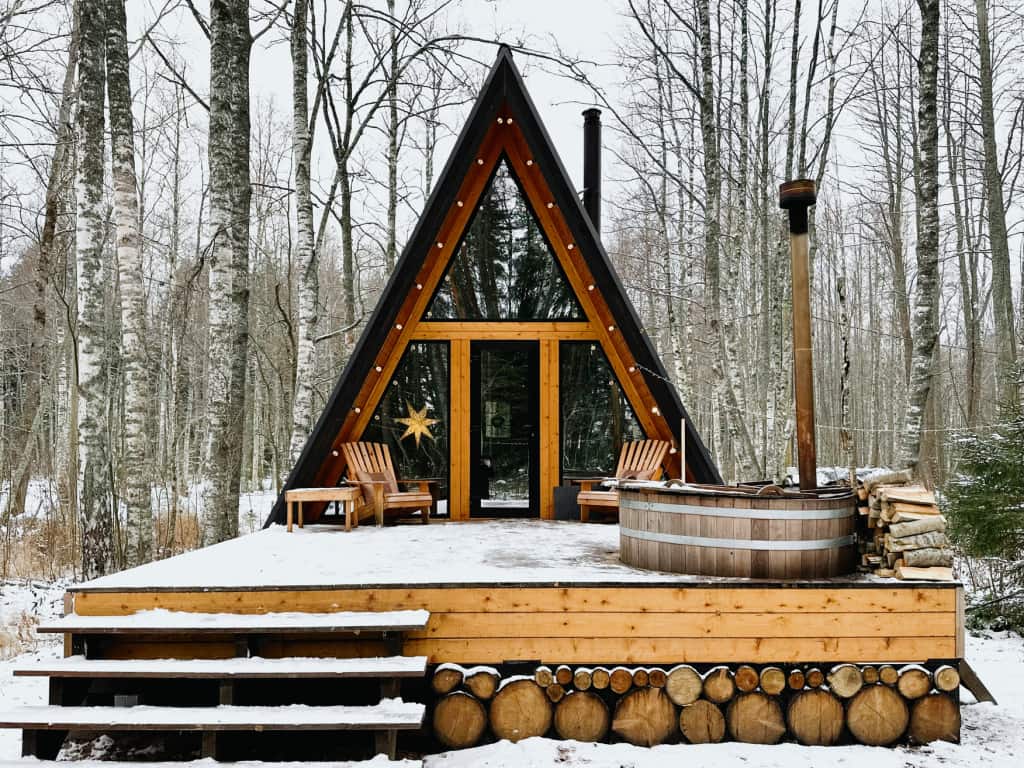 Глэмпинг DEEP LAKE HOUSE: главное фото 1