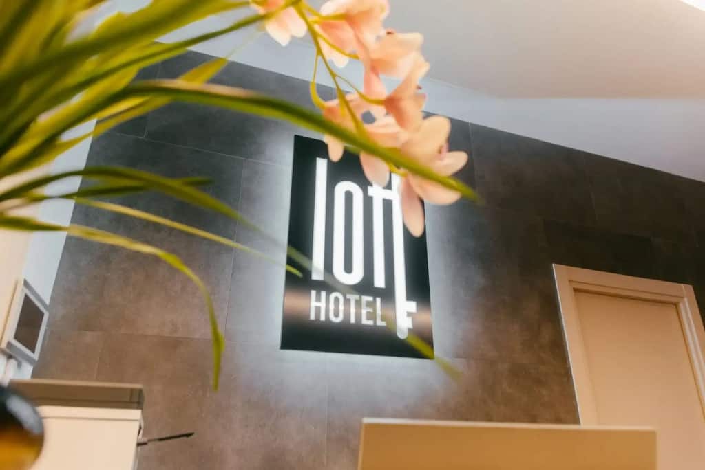 Отель Loft-Hotel: фото 1