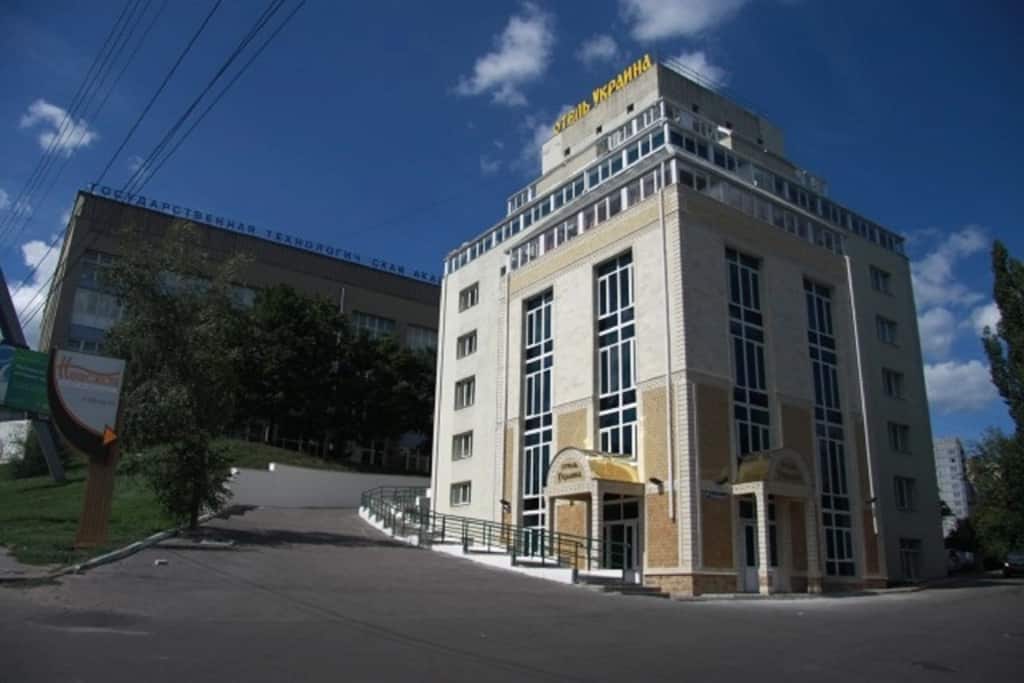 Отель Украина: фото 1