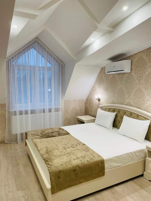 Мини-отель Ресторанно-гостиничный комплекс "ОЧАГ": главное фото 1