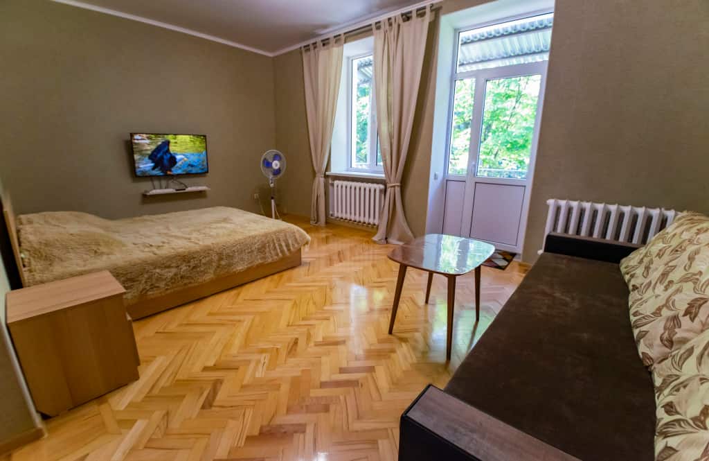 Просторные трёхкомнатные апартаменты в курортной части Железноводска: главное фото 1