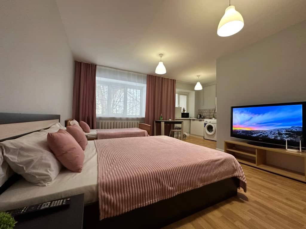 Апартаменты LikeHome на Челюскинцев 18А: главное фото 1