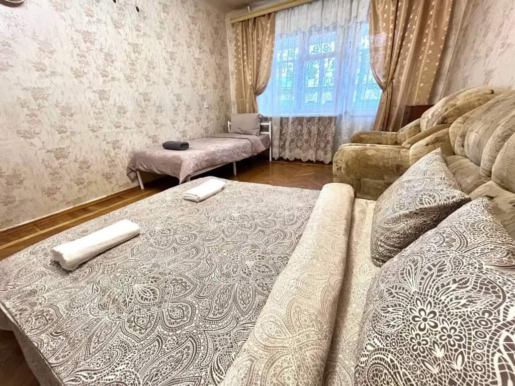 Квартира Двухкомнатные в Центре Калуги для Непривередливых Гостей: главное фото 1
