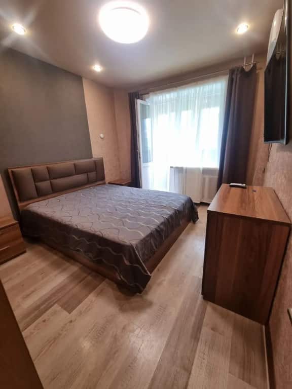 Квартира двухкомнатная квартира на Мира 245: главное фото 1