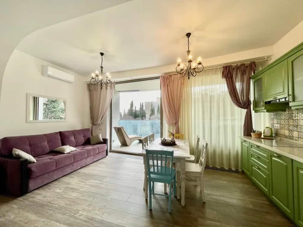 Апартаменты Статус в ГРК Зазеркалье: главное фото 1