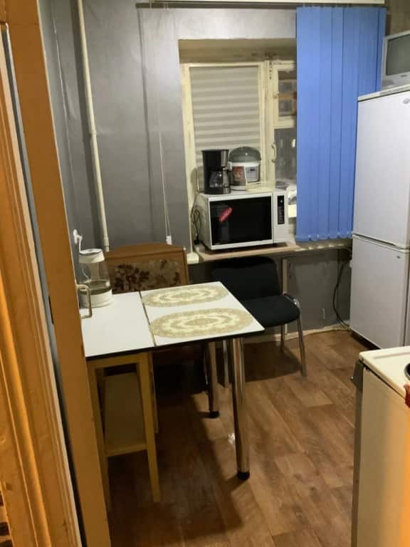 Квартира 3-х комнатная на Кирова 33 (2-й этаж): главное фото 1