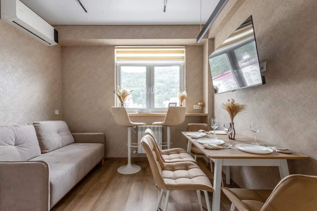 Апартаменты RED APARTMENTS Эстонская 37к4 Тироль: главное фото 1