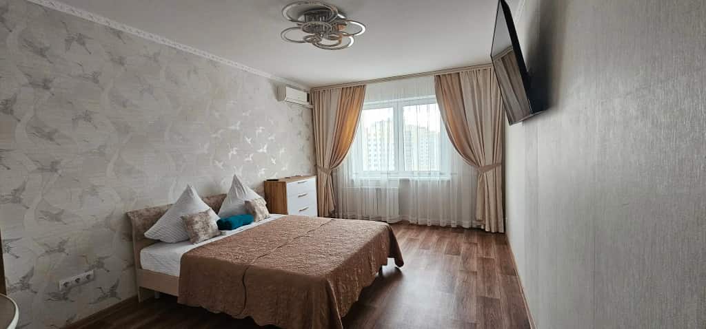 Квартира Трехкомнатные на Емлютина: главное фото 1