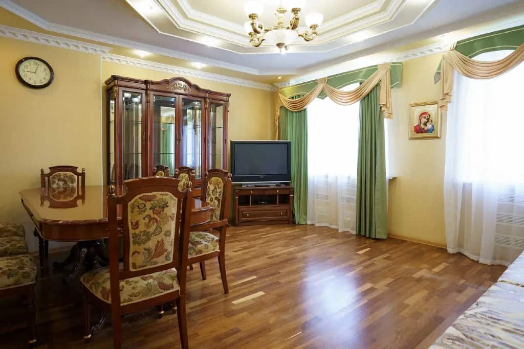 Апартаменты трехкомнатные на улице Баррикад 8: главное фото 1