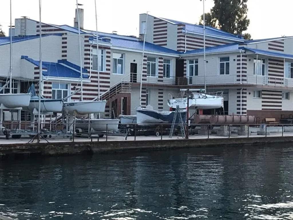 Ushakova Balka Yacht Club: главное фото 1