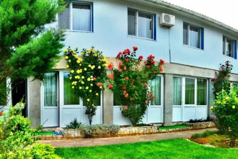 Hotel Santurina: главное фото 1