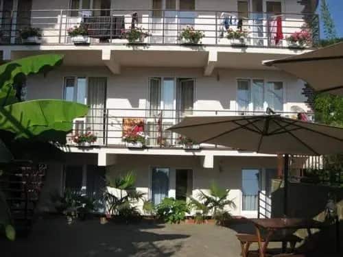 Illarion Guesthouse: главное фото 1