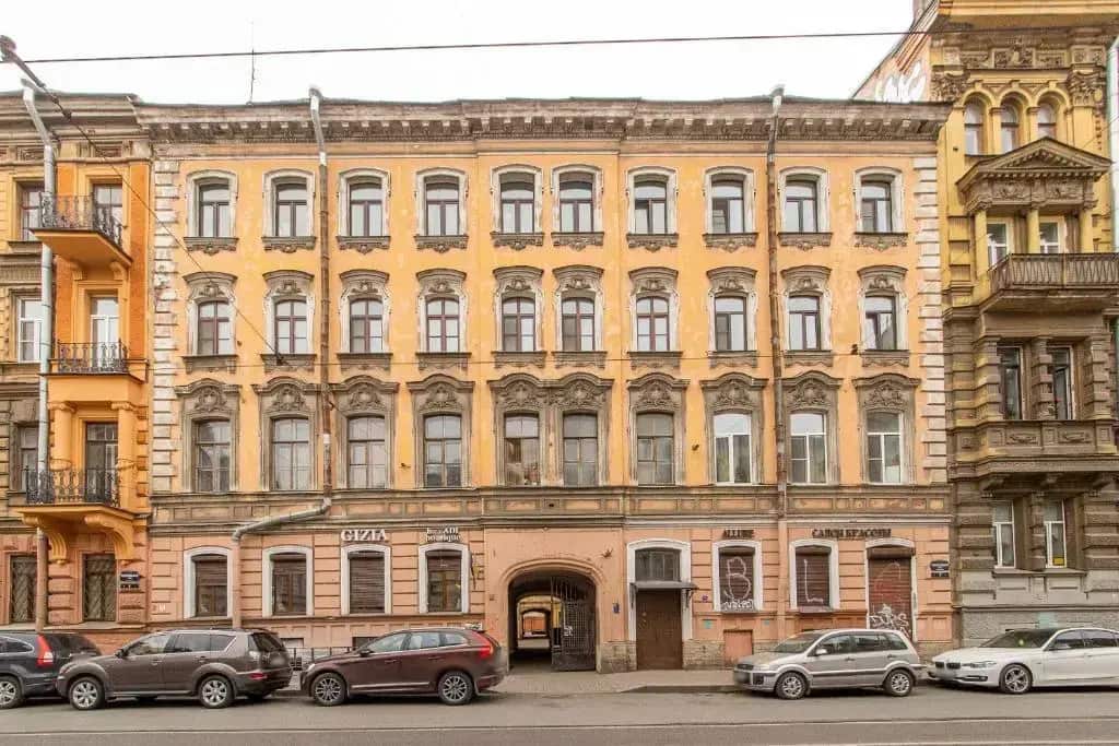 Достоевскинн на улице Колокольная: главное фото 1