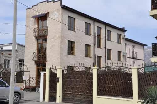 Gueshouse on Dekabristov 27: главное фото 1