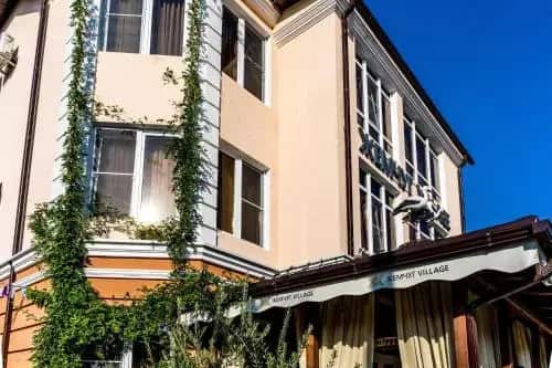 Zhemchug Village Hotel: главное фото 1