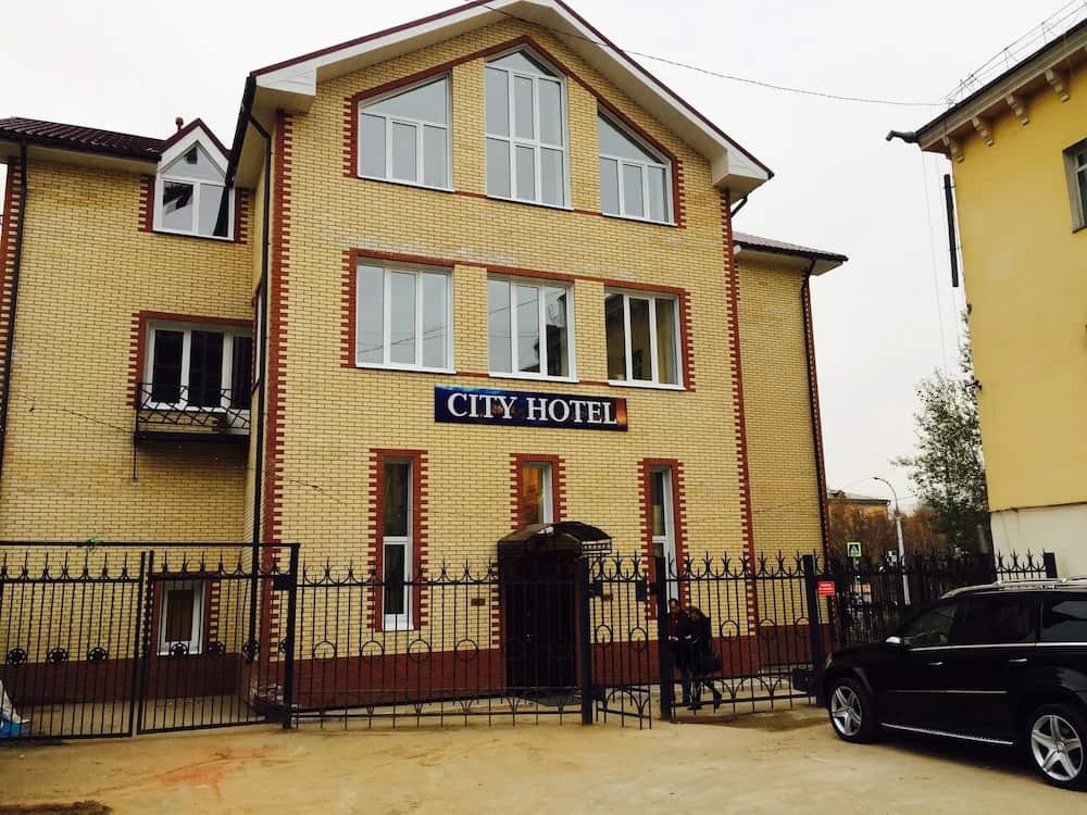 City Hotel: главное фото 1