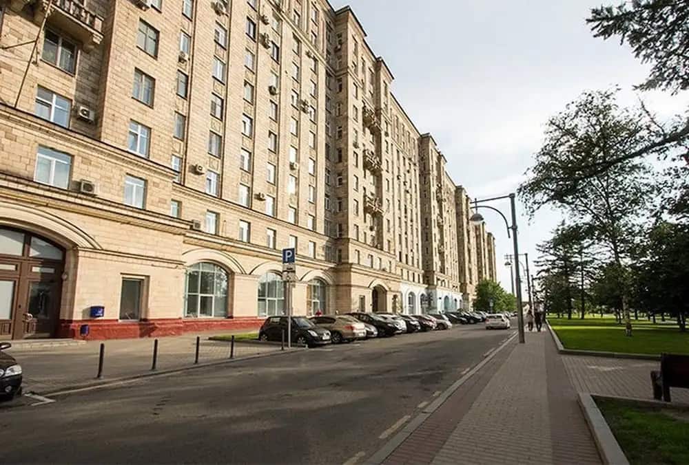Улучшенные апартаменты «Apartlux на пл. Победы»: главное фото 1