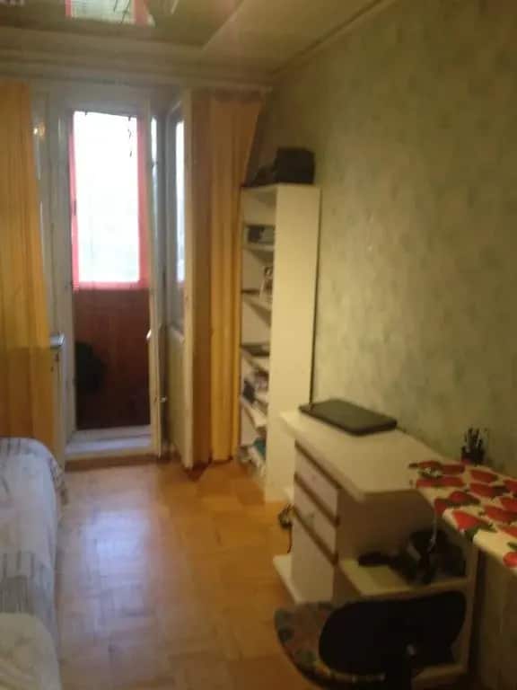 Room on Kamyshovay Apartments: главное фото 1