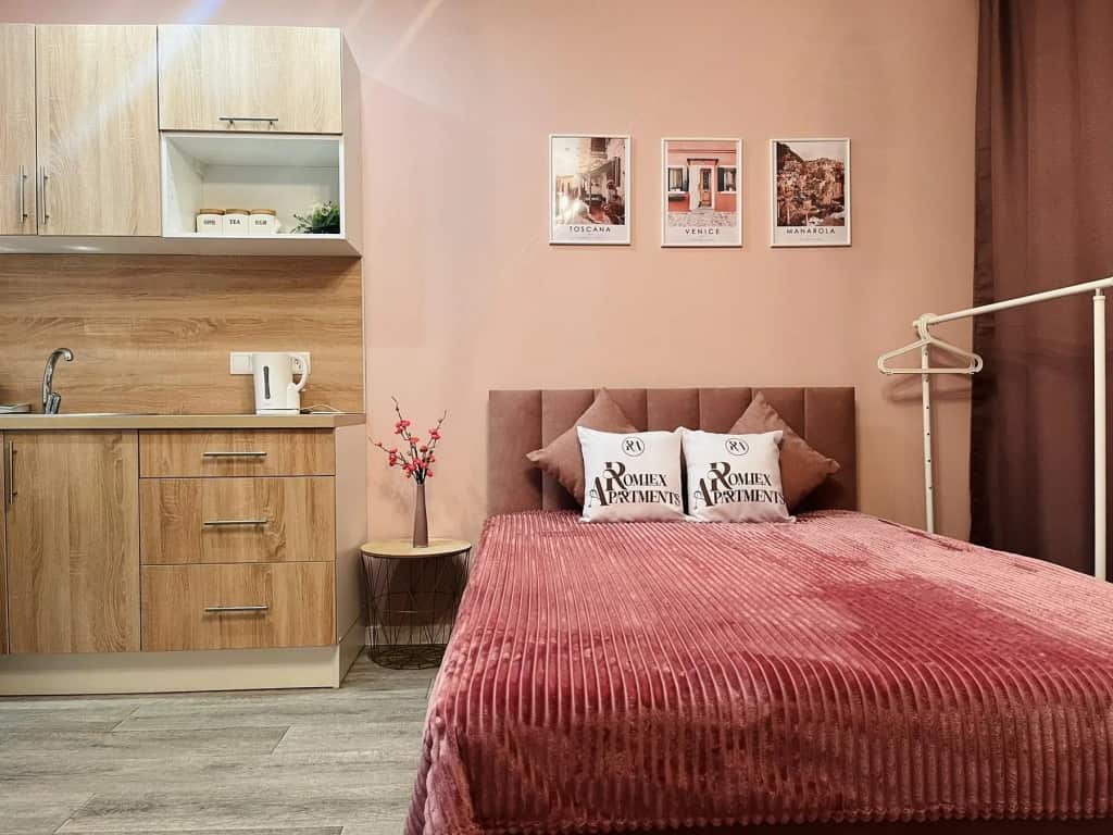 Romlex Apartments (Ромлекс) на улице Чаркова 28: главное фото 1