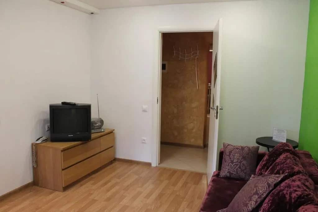 flat-all 18 Koltsovskaya двухкомнатная квартира до 5 мест с паркингом рядом с ТРЦ Галерея Чижова: главное фото 1