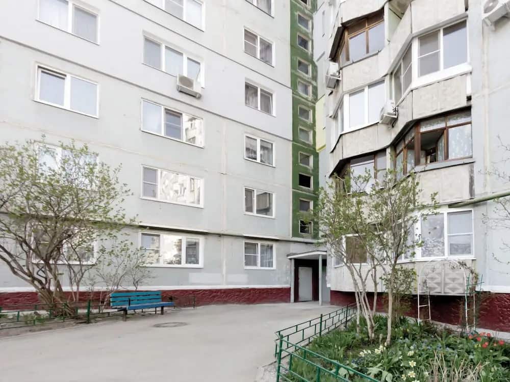 Апартаменты на ул. Братьев Жабровых, 7: главное фото 1