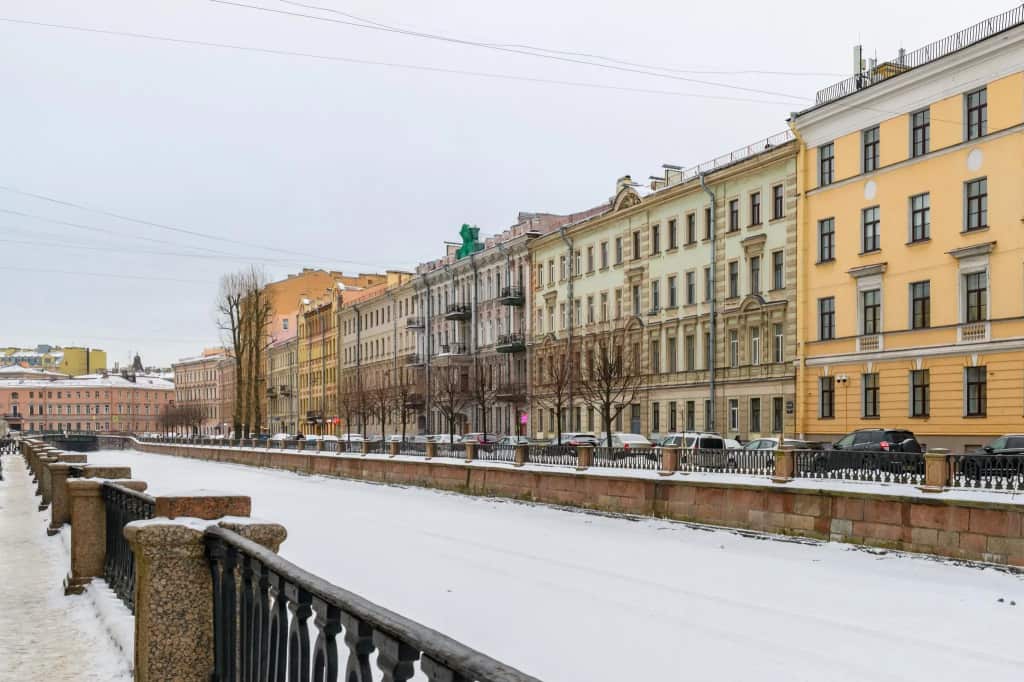 Sutki Rent (Сутки Рент) с видом на набережную канала Грибоедова: главное фото 1