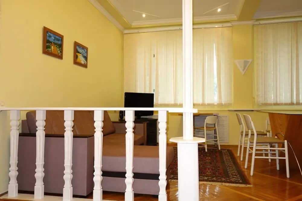 Апартаменты «LUXKV на 2-й Дубровской»: главное фото 1