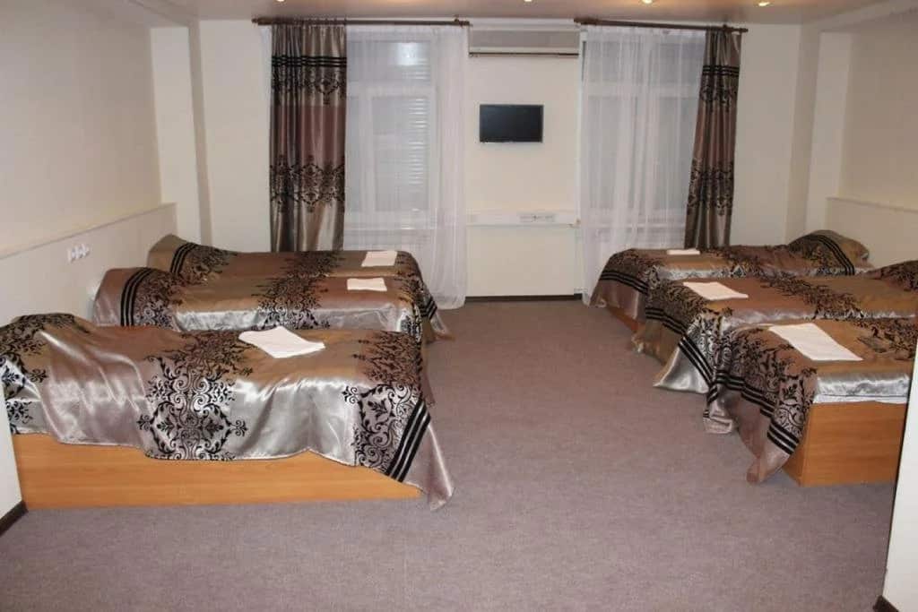 Avis Hotel: главное фото 1