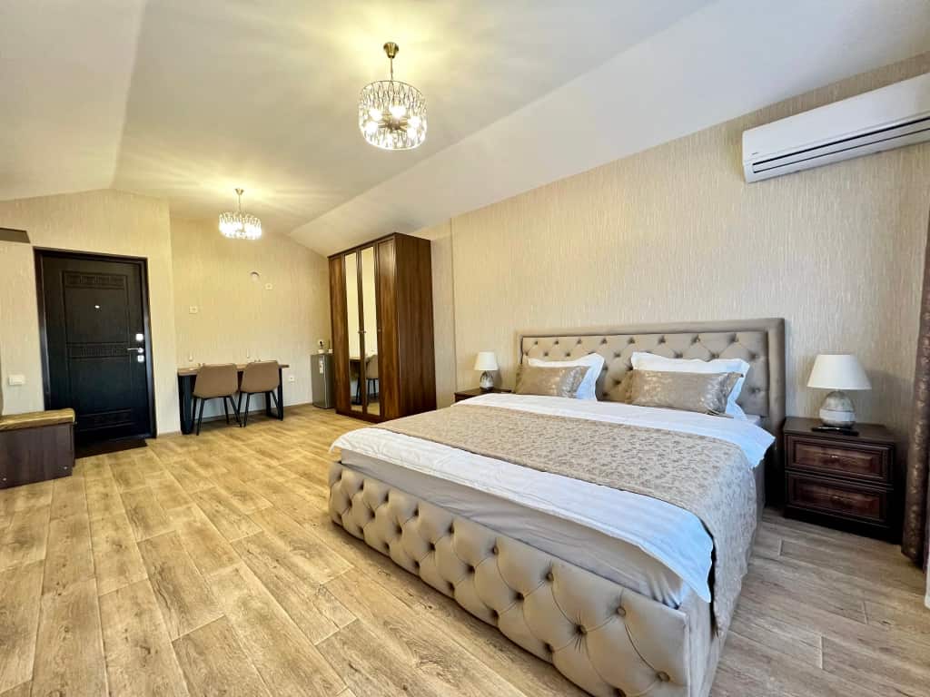Апартаменты EVA APARTMENTS: главное фото 1