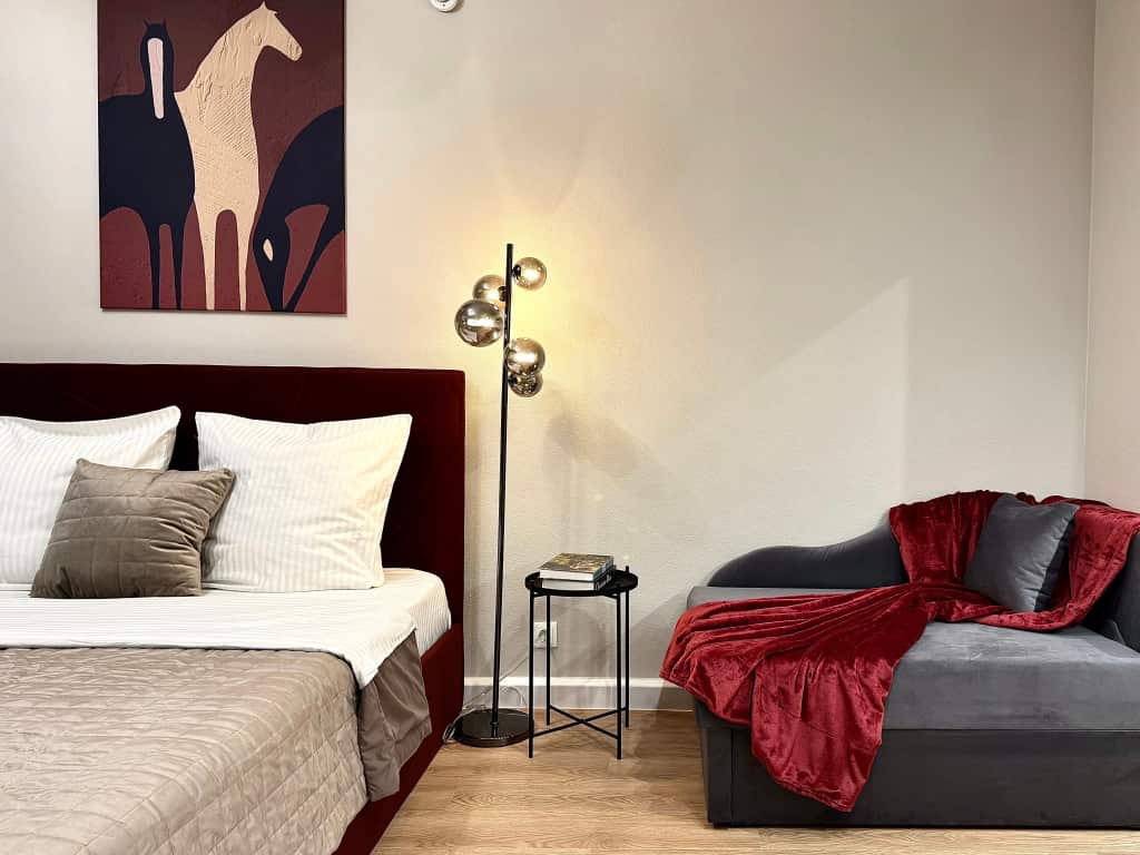 Квартира Люкс Студия в ЖК Бизнес-Класса и Дизайнерским Ремонтом: главное фото 1