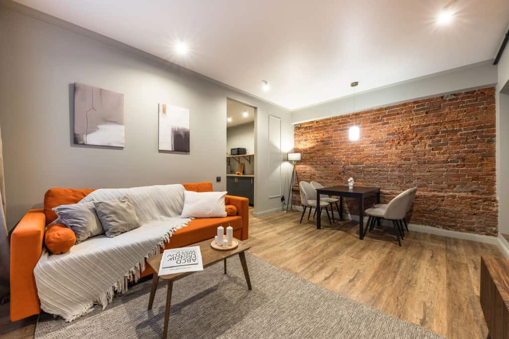Квартира 2-к 45м2 в центре Санкт-Петербурга: главное фото 1