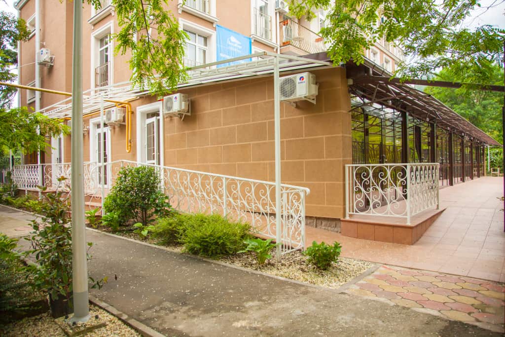 Отель Хоста Garden: главное фото 1