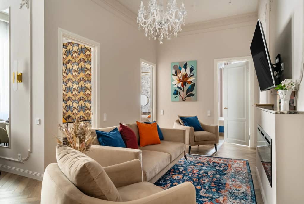 Апартаменты Дизайнерские 3х комнатные с камином Buyartapartments: главное фото 1