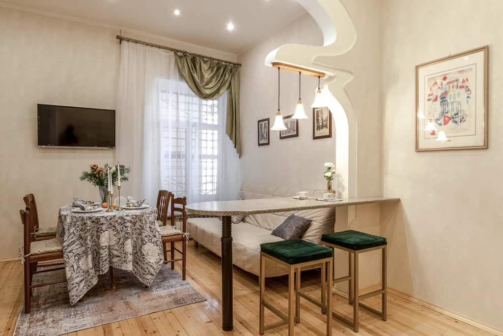 Апартаменты RentDaySpb напротив метро Маяковская: главное фото 1