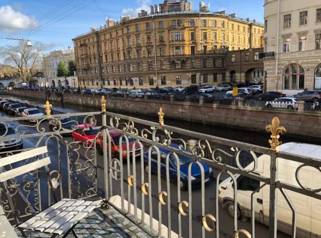 Апартаменты 2 спальни с камином около Банковского мостика: главное фото 1