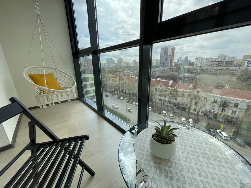 Квартира 1-комнатная 42 кв.м на 9/32 этаже: главное фото 1