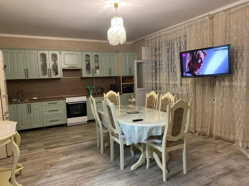 Квартира Просторная Двухкомнатная: главное фото 1
