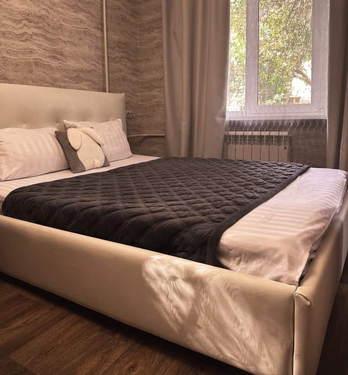 Апартаменты Двухкомнатные апартаменты на Каховской: главное фото 1