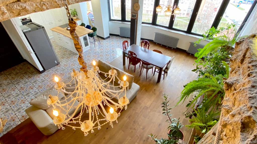 Апартаменты ApartMari Шикарные 4-комнатные апартаменты Лофт в центре: главное фото 1