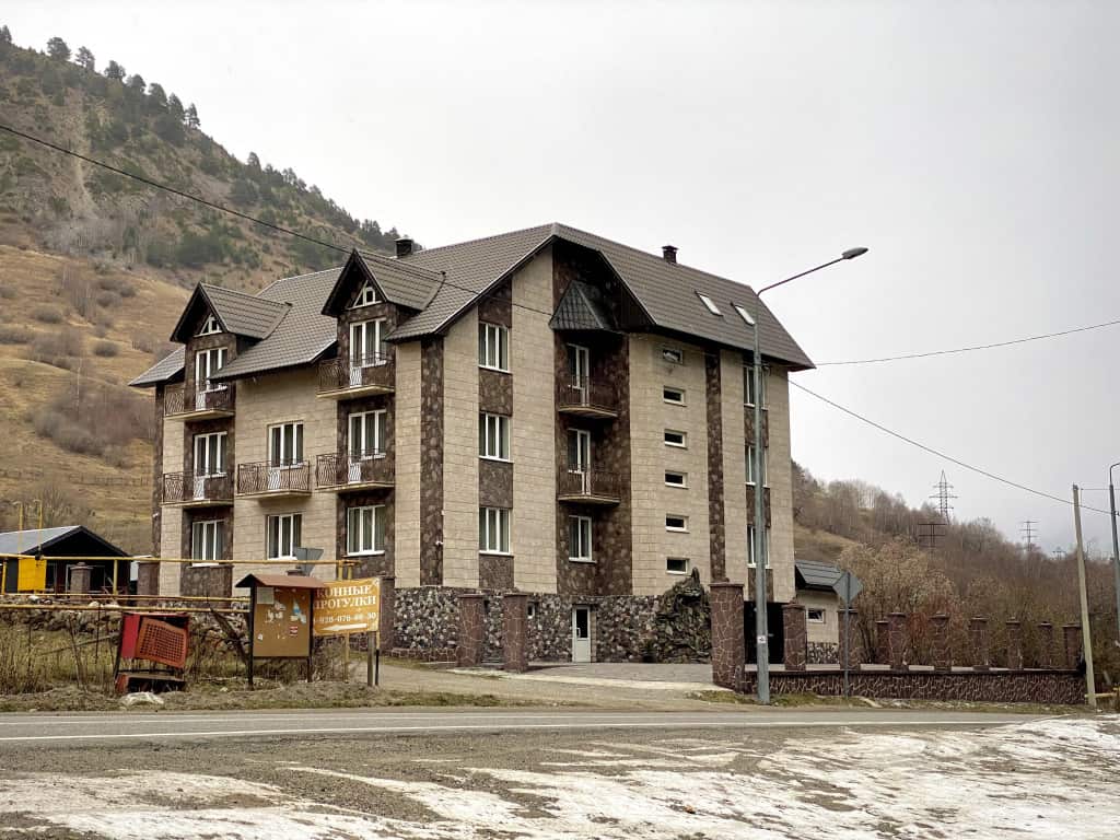 Гостевой Дом Снежная Вершина в Эльбрусе: главное фото 1