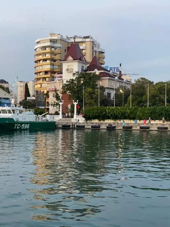 Апартаменты в центре города на берегу моря: главное фото 1