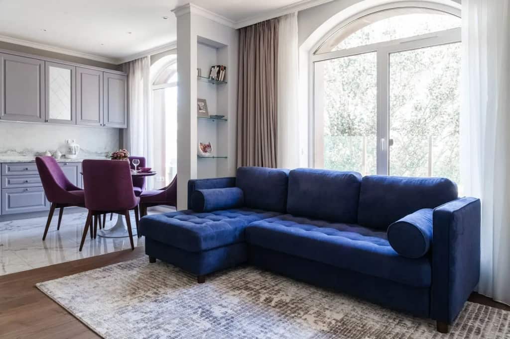Апартаменты MyhomeYourhome с террасой на Савушкина 104: главное фото 1