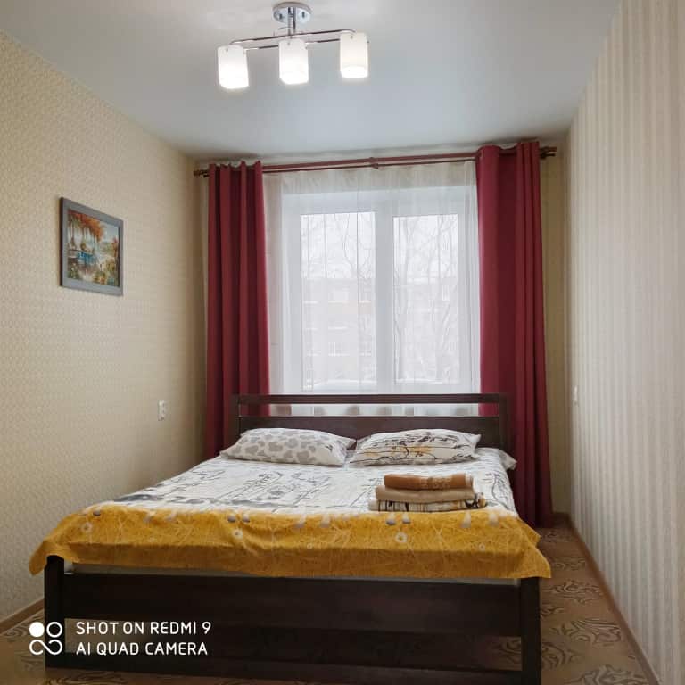 Квартира 2-х комн. Молодогвардейцев 26: главное фото 1