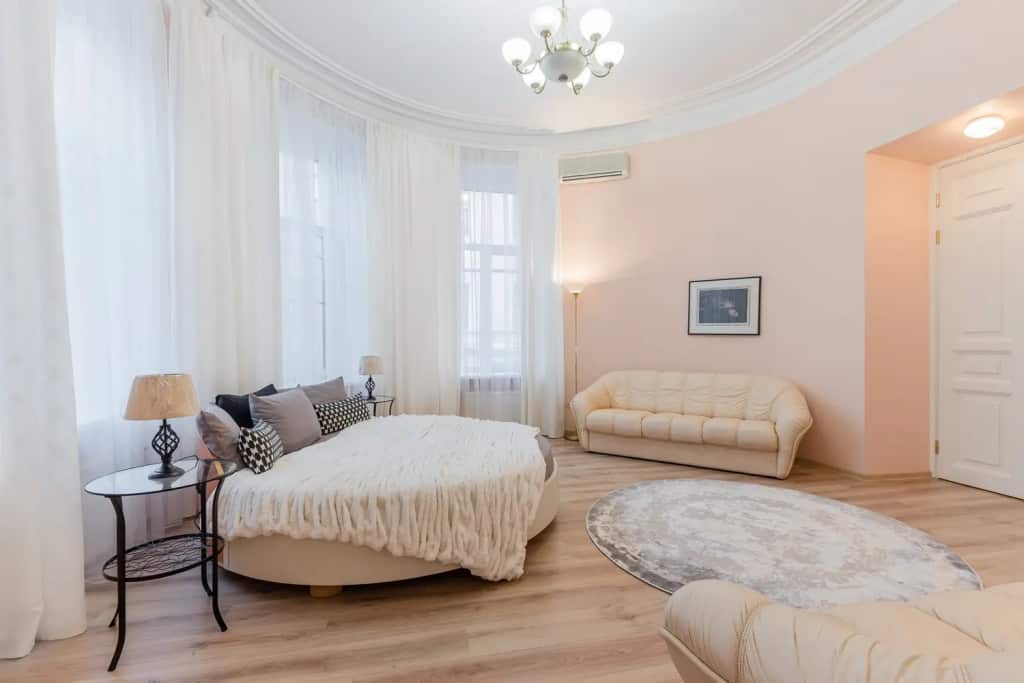 Апартаменты Nevsky 90 - 3 bedrooms & 2 bathrooms 10 persons: главное фото 1
